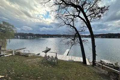 Image de Lakefront 2br Cottage w/ Fire Pit & Dock Access