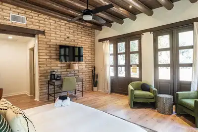 Image de Family Friendly|Pool|Sauna|Plunge|Gym|Game Room +