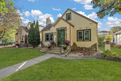 Image de \"The Darling\" at Drew by Roxy Rentals