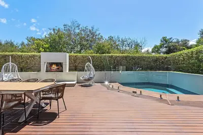 Resort-style living close to front beach and shops