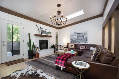 Image de On Bus Route | 5 Mins to Vail Village | Steps from Eagle River