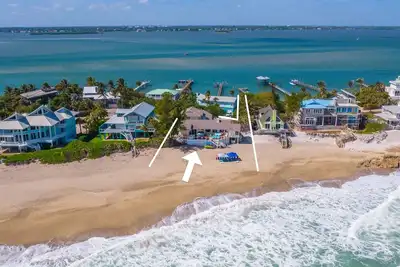 Aquarius Oceanside: 9br/8ba Beachfront w/ Pool, Hot Tub, Elevator & Riverfront