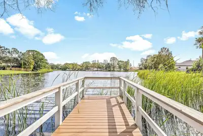 Image de The Robins Nest|Lakefront Home w/ Pool & Theater