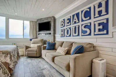 Image de Seaside Villa | Ocean View Studio!