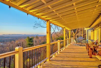 Image de Retreat to Ellijay with stunning sunset views!