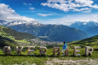 Image de Luxurious Alpine Retreat in Verbier Place Centrale with Panoramic Mountain Views
