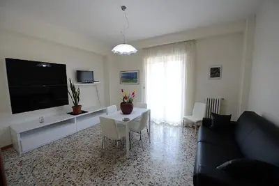 Image de Second floor apartment Casa Amena near Vatican, Metro, parking.