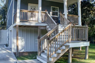 Image de 3 bd home on Saltwater creek-private pool within 25 min of Pooler