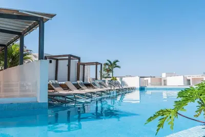 Image de Private Pool Beautiful and Centric 1br Ph