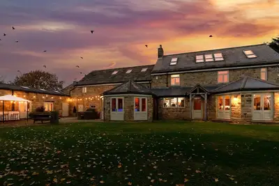 Image de Harrogate House Retreat - Sleeps 31, Steam Room, 2 Hot tubs