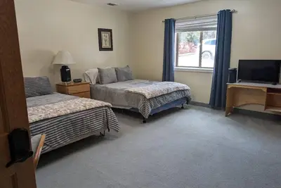 Image de Charming cabin with 1 bedroom and WiFi, Ac in serene Custer