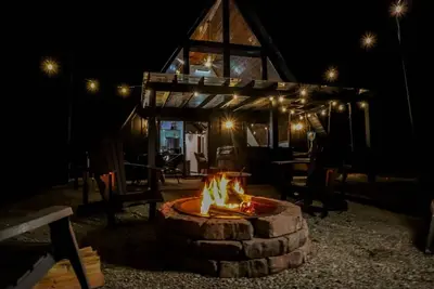 Image de Red River Gorge Raven’s Summit Luxury HotTub WiFi