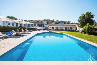 Image de 4-bedroom farmhouse in tranquil Alcáçovas with WiFi, Ac\n