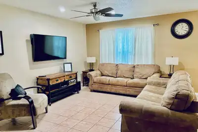 Image de Convenient, Quiet and Clean Home