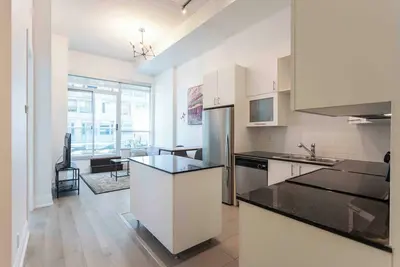 Image de City life-Style luxurious Executive Condos Short Stays. Toronto G. T. A. Canada.