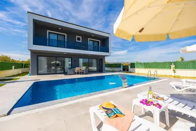 Image de Villa Grand Yasar 1 - Quatre Chambres Villa, Couchages 8
