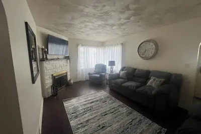 Image de Delightful 3 Br Home in Warren, Oh