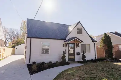 Image de Spacious 4-bedroom house in awesome Cleveland with Ac, WiFi