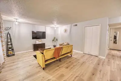 Image de Welcome to Austin's Wildflower Hideaway, Close to Shopping, Dt Austin and more!