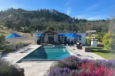 Image de Red Pepper Retreat-heated pool + hiking trails