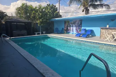 Image de Charming 3-bedroom house with WiFi, Ac in awesome Hialeah. La casa Cubana.