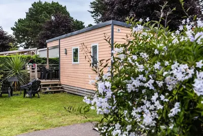 Image de Mobil-home | Premium | 2 Ch. | 4 pers. | Terrasse simple | A/C | Tv