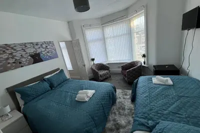 Image de Budget Twin Family Room 5mins walk to the Beach