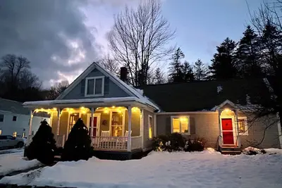 Image de Hawks Mountain Village Retreat - 10 minutes to Okemo!