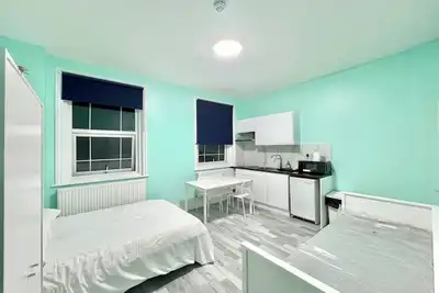 Image de Large modern studio apart