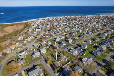Image de Cozy 2 bedroom retreat just minutes from Town Neck Beach with central Ac