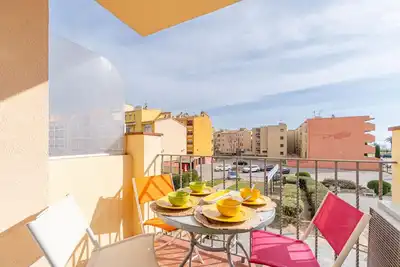 Image de Appartement à 100 m de la mer et parking