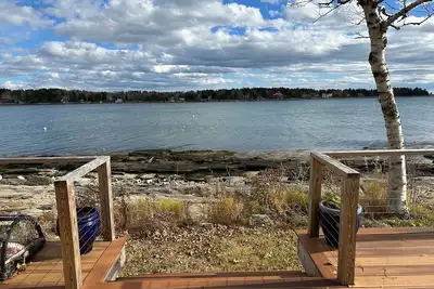 Image de Welcome to your relaxing, coastal getaway! Oceanfront home nestled on the picturesque Orrs Island