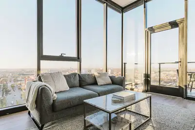 Image de Blueground | Medical District 3bd apartment