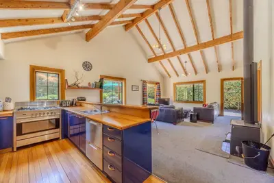 Image de Minaret Cabin | 3 bedroom home