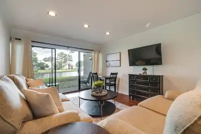 Image de Waterfront Condo on Lake Conroe w/ Boat Launch!