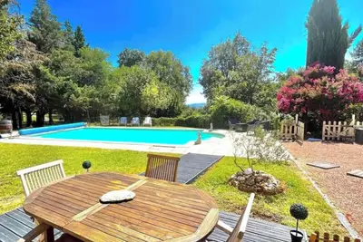 Image de Chai Rénové Au Cœur Des Vignobles - Piscine