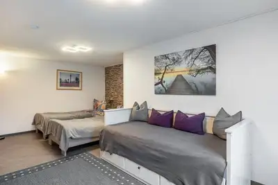 Appartement 'Fewo Am Wiesbachtal' avec jardin privé et Wi-Fi