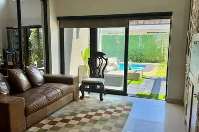 Image de Escape to Cape Town Modern Luxury: 9 minutes from the Beach\n