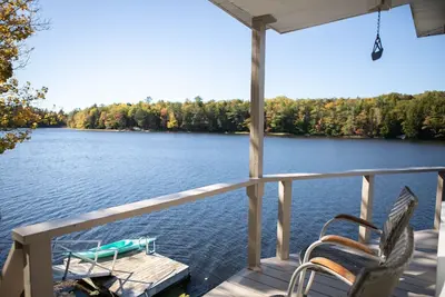 Lakeside Retreat in Boothbay, Maine with Private Dock & Scenic Views