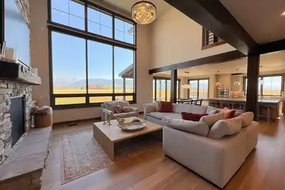 Image de Luxurious Mountain Retreat w/Teton Views + Hot Tub