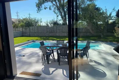Image de Maison familiale 180m2 avec piscine chauffée