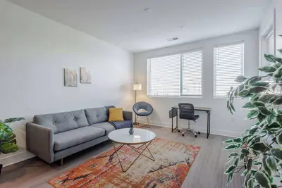 Cozysuites l Luxe 2br in Downtown Cincinnati #3