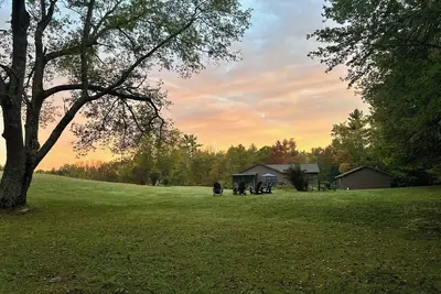 Image de Vt at its best! Near hiking trails, museums & colleges.