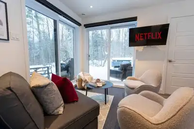 Image de Private Spa| Hiking| Skiing| Mini Chalet| Assinie