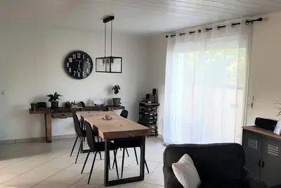 Image de Cette maison de campagne paisible offre un séjour détente pour toute la famille.