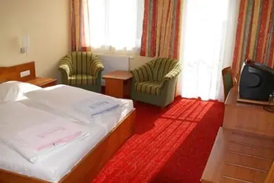 Image de Double room B without balcony (from 3 nights) - Hotel Angerer-Hof
