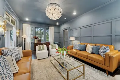 Image de Southern Luxury Living in Heart of Ardsley Park by Lucky Savannah