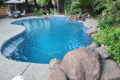 Image de Charming 3-bedroom house with solar pool. WiFi and Ac in delightful Fair Oaks