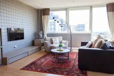 River Clyde Views in Glasgow Flat