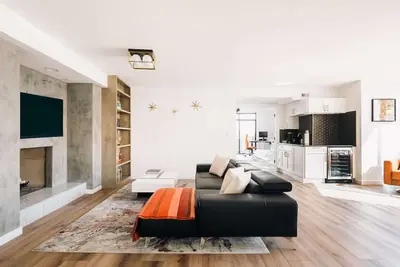 Deluxe Larimer Square Retreat | Walk Everywhere!